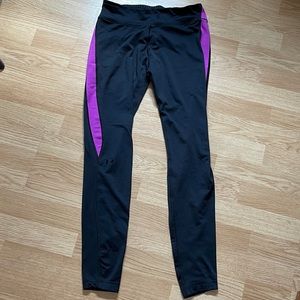 Under Armour women’s heatgear leggings small